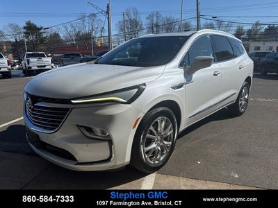 2023 Buick Enclave Essence