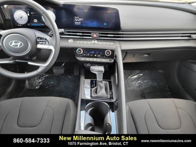 2025 Hyundai Elantra SEL Convenience