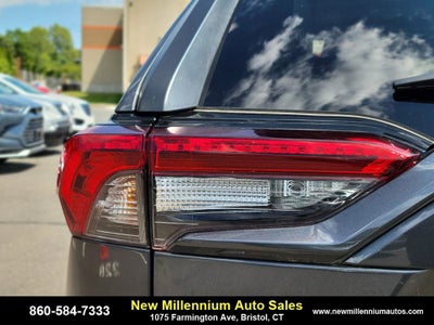 2022 Toyota RAV4 XLE