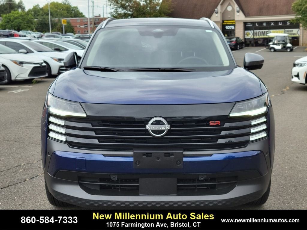 2025 Nissan Kicks SR