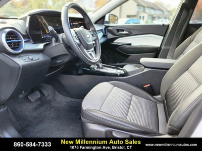 2025 Chevrolet Trax LT