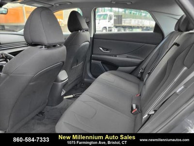 2025 Hyundai Elantra SEL Convenience